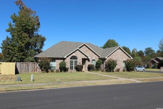 120 Valderrama Dr, Benton, AR 72015