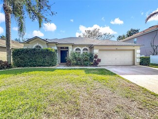 2811 Windcrest Oaks Ct, Valrico, FL 33594