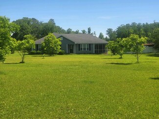 2015 Luke Rd, Ray City, GA 31645