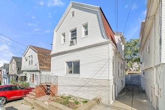 1224 80th St, North Bergen, NJ 07047