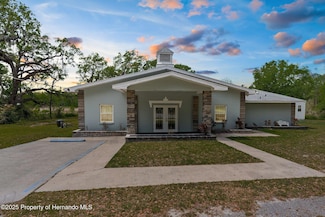 14231 Old Mission Rd, Dade City, FL 33525