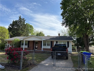 1412 Milton St, Spring Lake, NC 28390