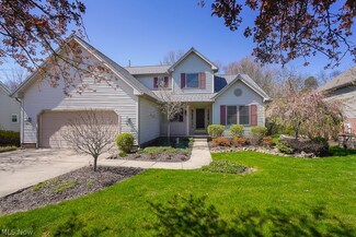 749 Ravenhill Rd, Northfield, OH 44067