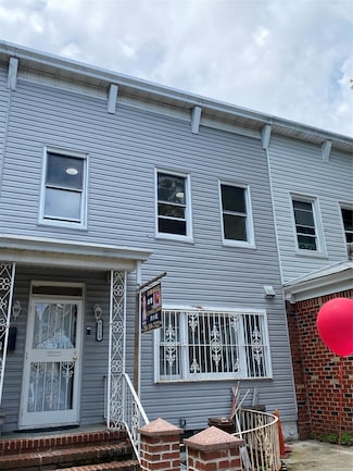 9114 110th St, Richmond Hill, NY 11418
