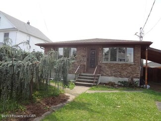 369 Susquehanna Ave, Wyoming, PA 18644