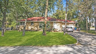 7200 W 109th St, Worth, IL 60482