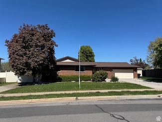 281 Pin Oak Cir, Kaysville, UT 84037