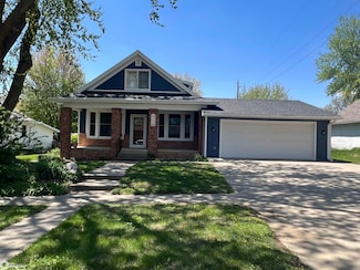 409 3rd St, Schleswig, IA 51461