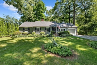 25 Farm Hills Ln, Hingham, MA 02043