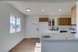 5128 Mountain View Dr, Las Vegas, NV 89146