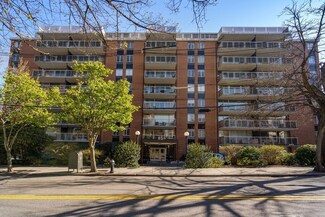 45 Longwood Ave Unit PHB, Brookline, MA 02446