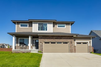 465 NW Gracewood Dr, Waukee, IA 50263