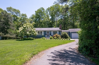 58 Mile Ln, Ipswich, MA 01938