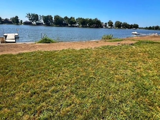 112 Richards Ln, Big Lake, MO 64437