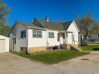 501 W North St, Wolcott, IN 47995