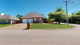 201 Pioneer Dr Unit A, Keene, TX 76059