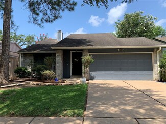 2022 Creek Valley Ln, Sugar Land, TX 77478