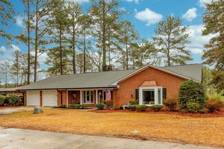 175 Lakeview Dr, Whispering Pines, NC 28327