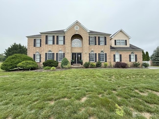 28 Renk Farm Dr, Monmouth Junction, NJ 08852