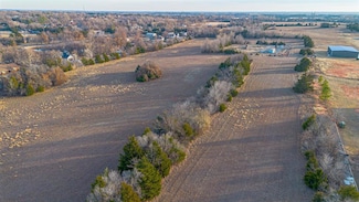 201 S Monocoupe Ln, Mustang, OK 73064