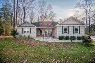 68 Oyster Cove Landing, Hartfield, VA 23071