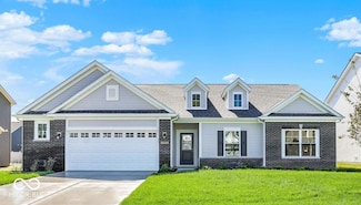 7097 Jackson Dr, Cumberland, IN 46229