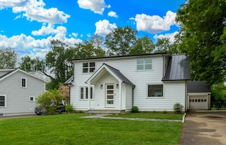 205 Szost Dr, Fairfield, CT 06824