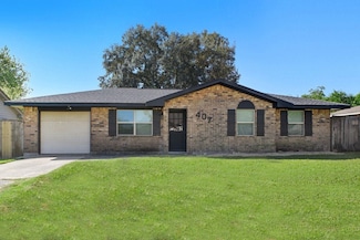 407 Calvin Dr, Bridge City, TX 77611