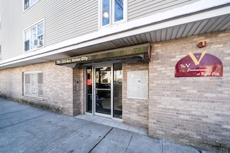 721 6th St Unit 5, Union City, NJ 07087