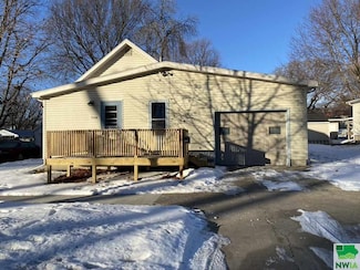 714 S Main St, Alta, IA 51002