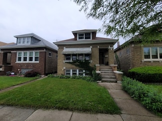 2221 Home Ave, Berwyn, IL 60402