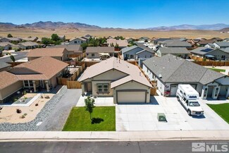 246 Red Oak Dr, Fernley, NV 89408