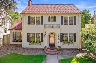 1856 Highland Pkwy, Saint Paul, MN 55116