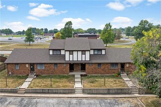 1201 Durham Dr, Paola, KS 66071