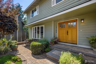 15704 NE 105th Ct, Redmond, WA 98052