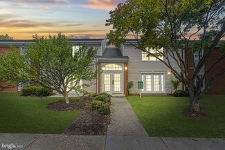 15597 Horseshoe Ln, Woodbridge, VA 22191