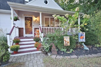 22 Richmond Place, Cortlandt Manor, NY 10567