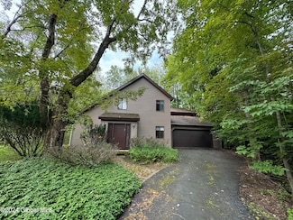 1 Durham Way, Clifton Park, NY 12065