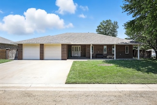 401 N Pershing St, Hooker, OK 73945