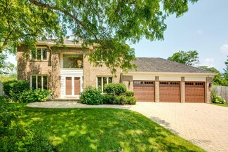 120 S Basswood Rd, Lake Forest, IL 60045