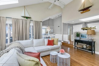 9 Ellis Ct, Monmouth Beach, NJ 07750