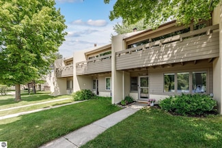 5000 S Townhouse Dr, Cedar, MI 49621