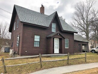 34 Main St, Winterport, ME 04496