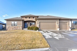 10628 S 189th St, Omaha, NE 68136