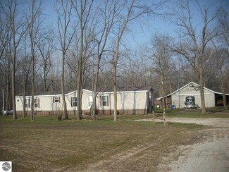 2332 S Alger Rd, Ithaca, MI 48847
