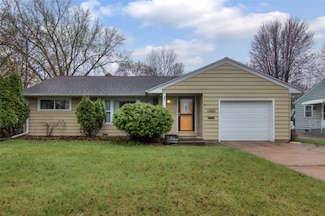 2015 Valmont Ave, Eau Claire, WI 54701