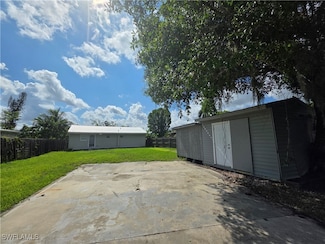 2248 Marina Park Dr, Fort Myers, FL 33905