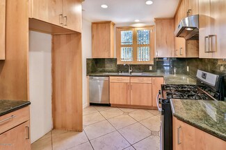 4915 Newcastle Ave, Encino, CA 91316