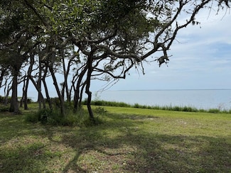 1431 Us Highway 98, Eastpoint, FL 32328