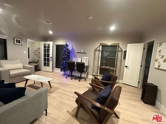 641 N Vista St, Los Angeles, CA 90036